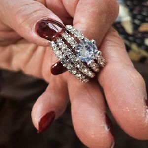 Elegant Silver and Crystal Ring Set Size 7